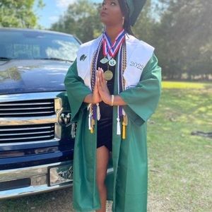 Meet your Posher, Chloe